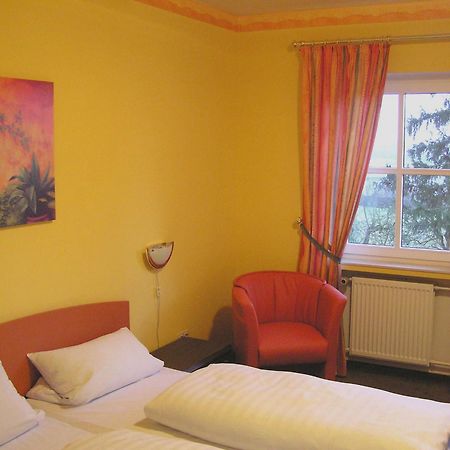 Hotel Pfaffenhof Lich Екстериор снимка