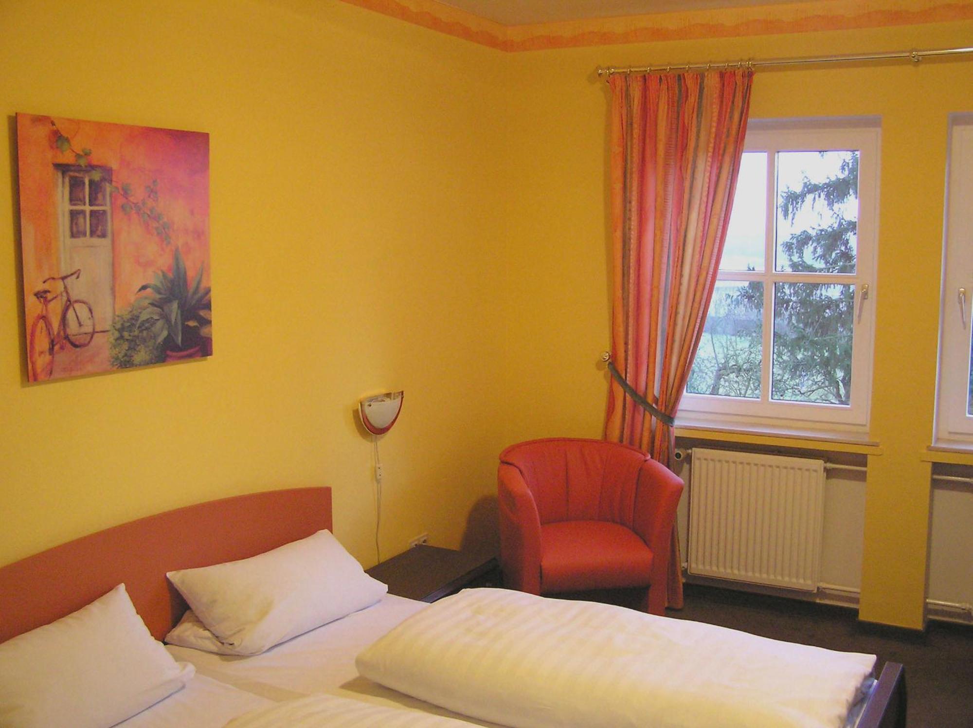 Hotel Pfaffenhof Lich Екстериор снимка